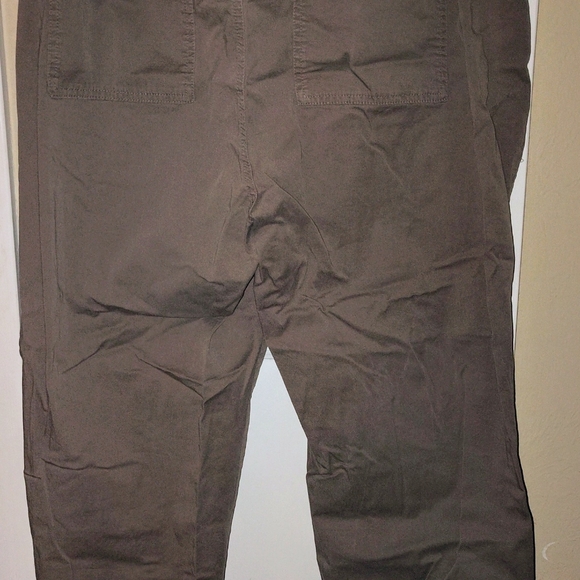 Women's A New Day Grey Size 12 Pants. Very Nice Condition. - Picture 3 of 6